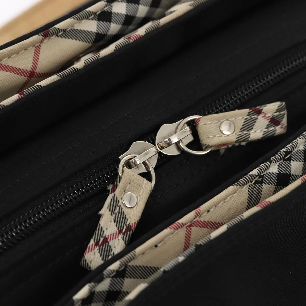 BURBERRY Handbag