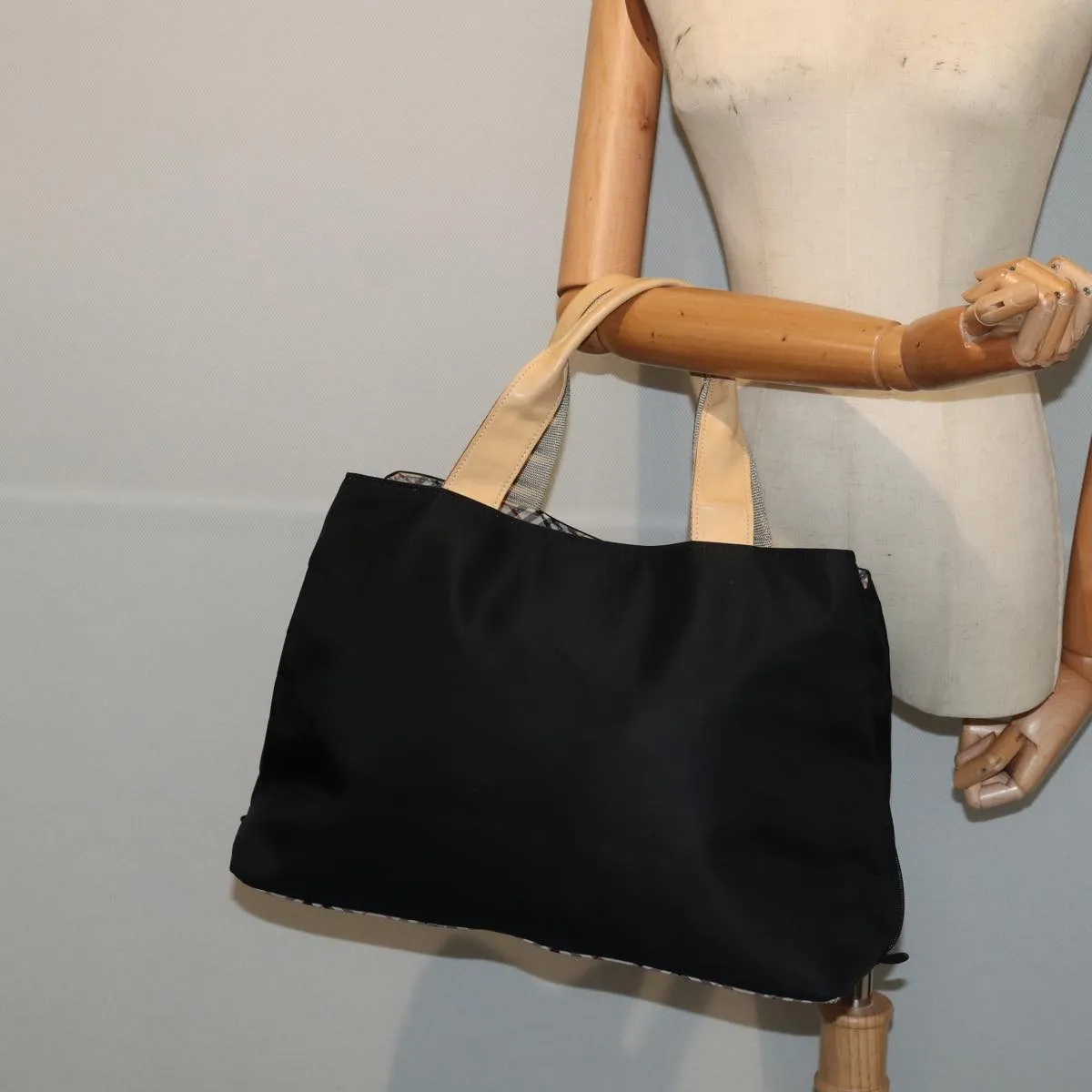 BURBERRY Handbag