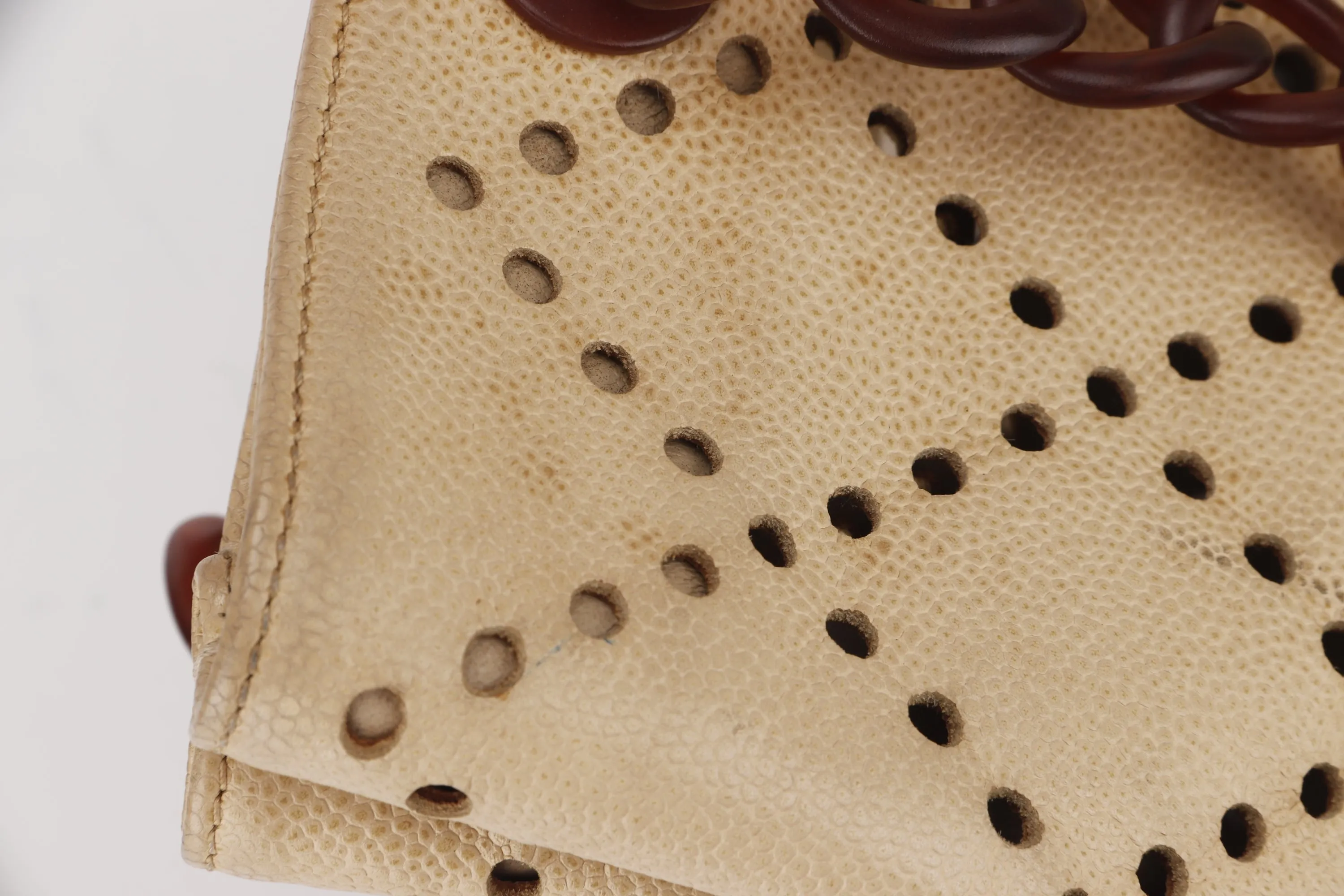 CHANEL TOTE BAG (875xxxx) BEIGE CAVIAR LEATHER, BROWN RESIN, GOLD HARDWARE, NO CARD & DUST COVER