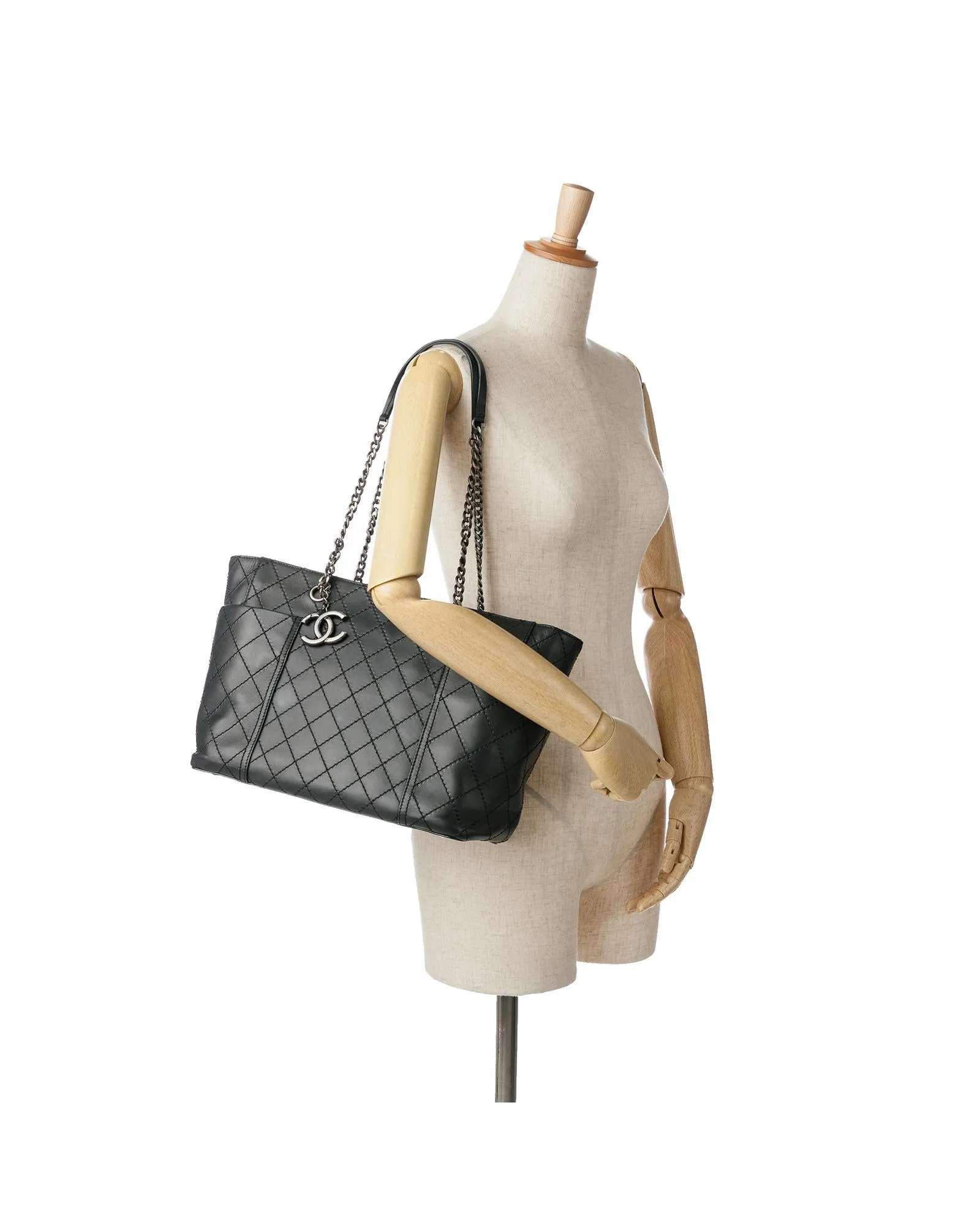 Medium Stitched Calfskin Pocket Zipped Chain Tote with Leather Shoulder Guard